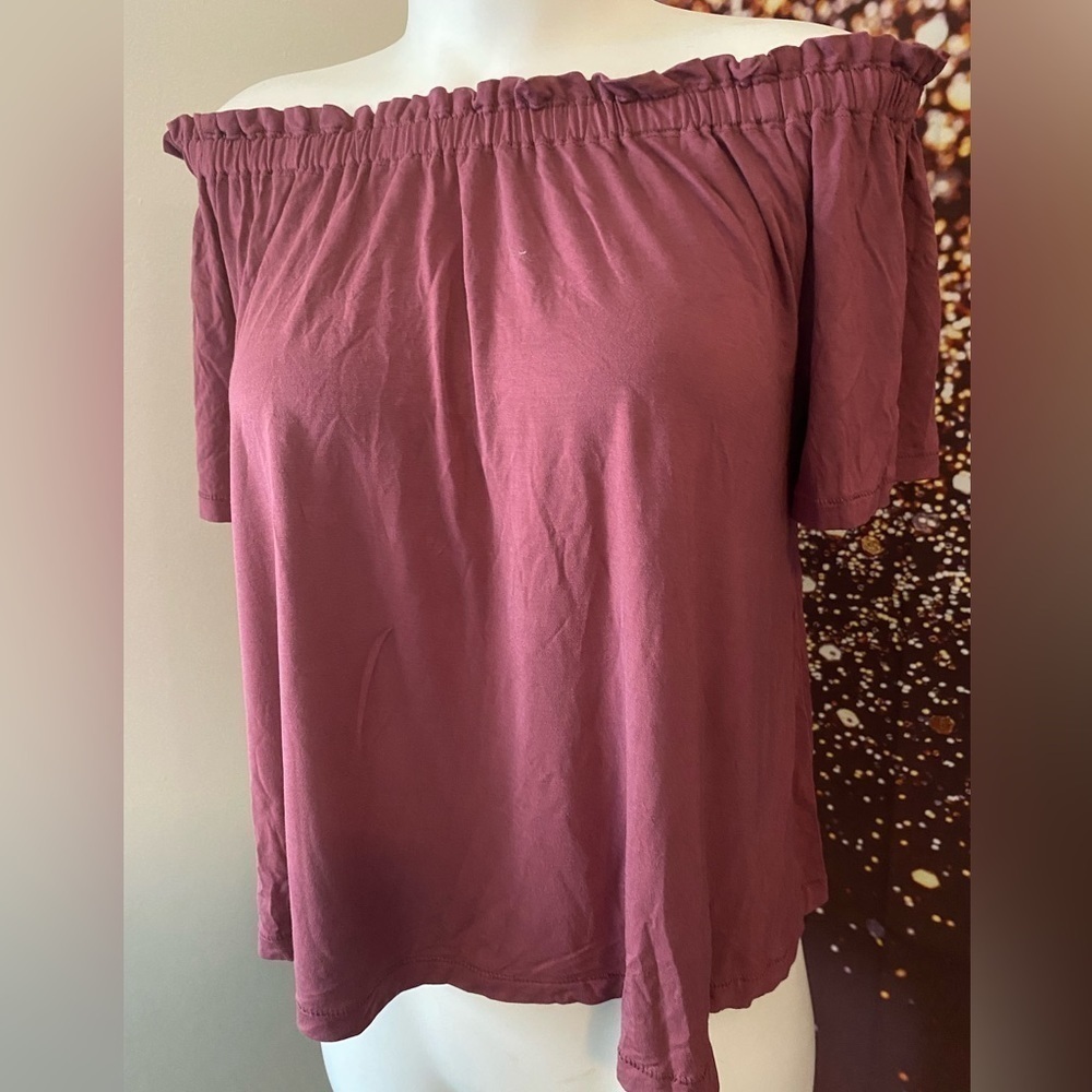 Medium off the shoulder Wilfred top​​​​​​​​​